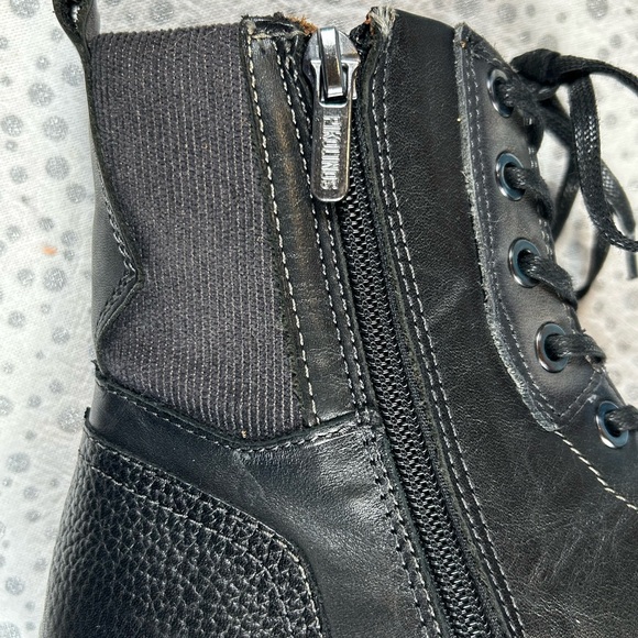 Women's Black Lace up Leather Boots - Picture 5 of 6